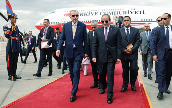 Ərdoğan 12 ildən sonra ilk dəfə Misirdə 